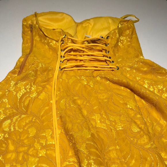 Yellow Dress - Picture 7 of 8